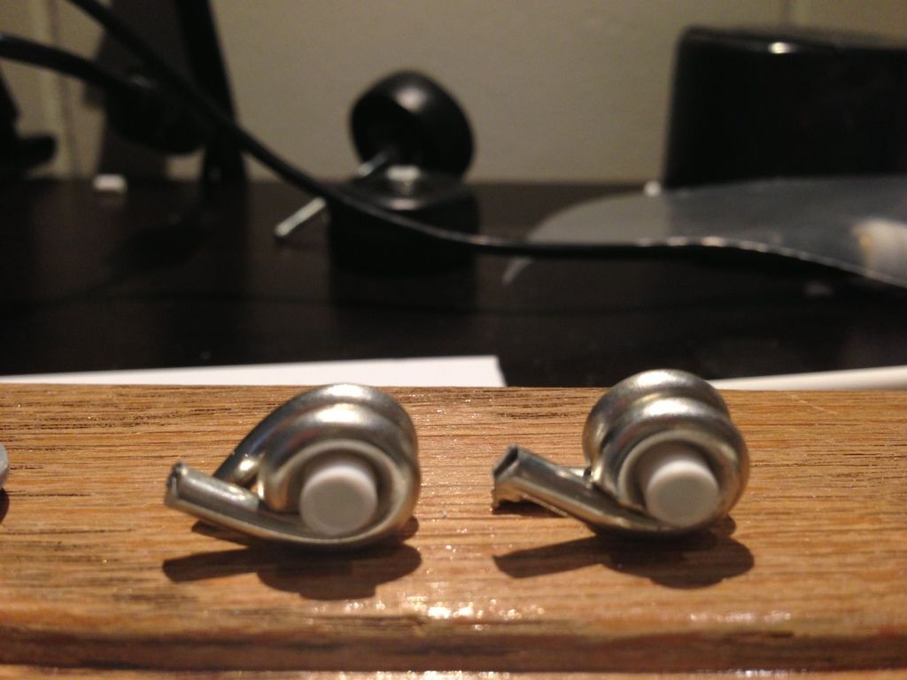 C3BAF570-7FE2-4482-B9B7-12A4A3701EA9-921