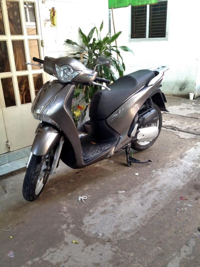 Cần Bán 2 xe SH và Air Blade để đi nước ngoài giá rẻ