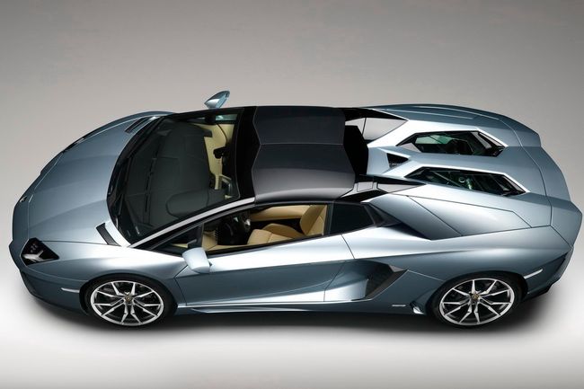 Lamborghini-Aventador-LP700-4-Roadster-16-bdc9d_zps2272731a.jpg